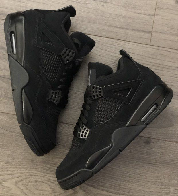 Nike Air Jordan Retro 4 / Black