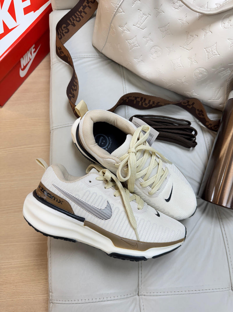 Tênis Nike ZoomX Invincible Run 3 - Bege/Branco
