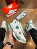 Tênis Nike Air Jordan 4 Retrô - Branco & Verde