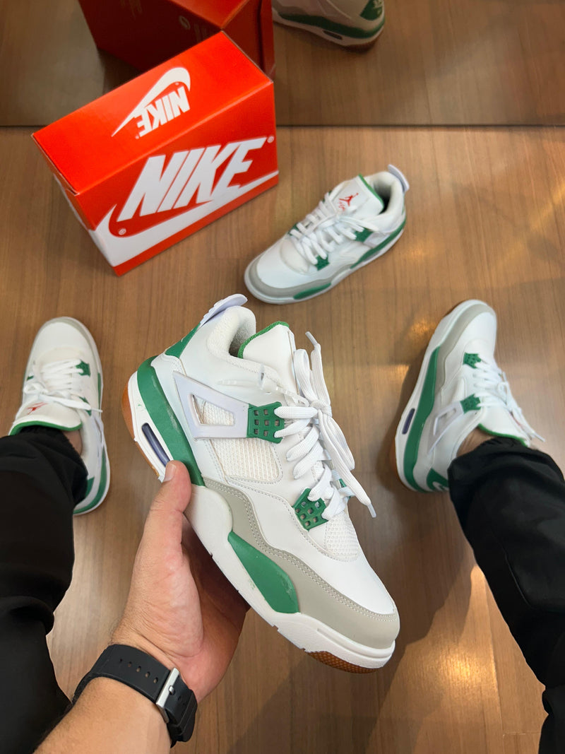 Tênis Nike Air Jordan 4 Retrô - Branco & Verde