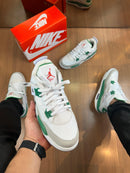 Tênis Nike Air Jordan 4 Retrô - Branco & Verde