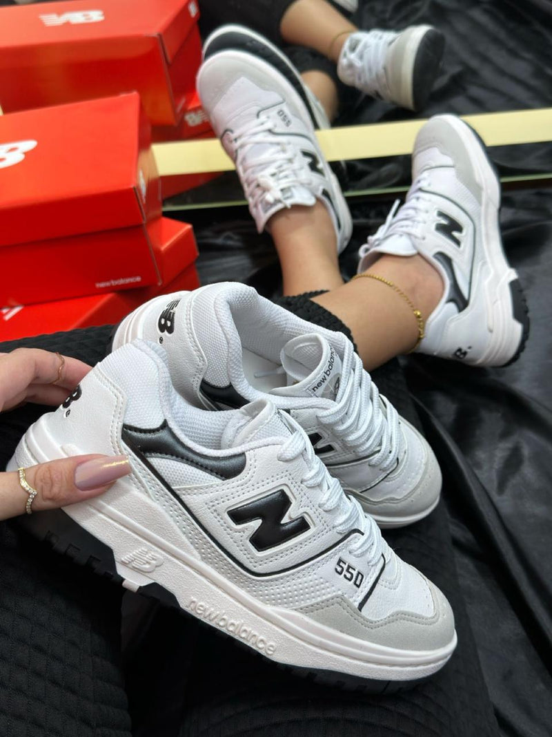 New Balance 550 - Light Beige / Black