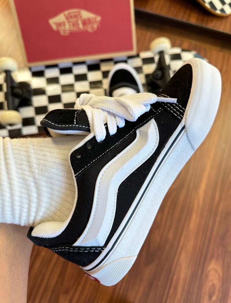 Tênis Vans KnuSkool – Preto & Branco