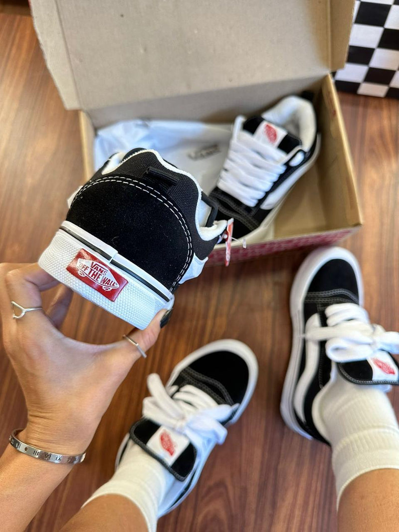 Tênis Vans KnuSkool – Preto & Branco