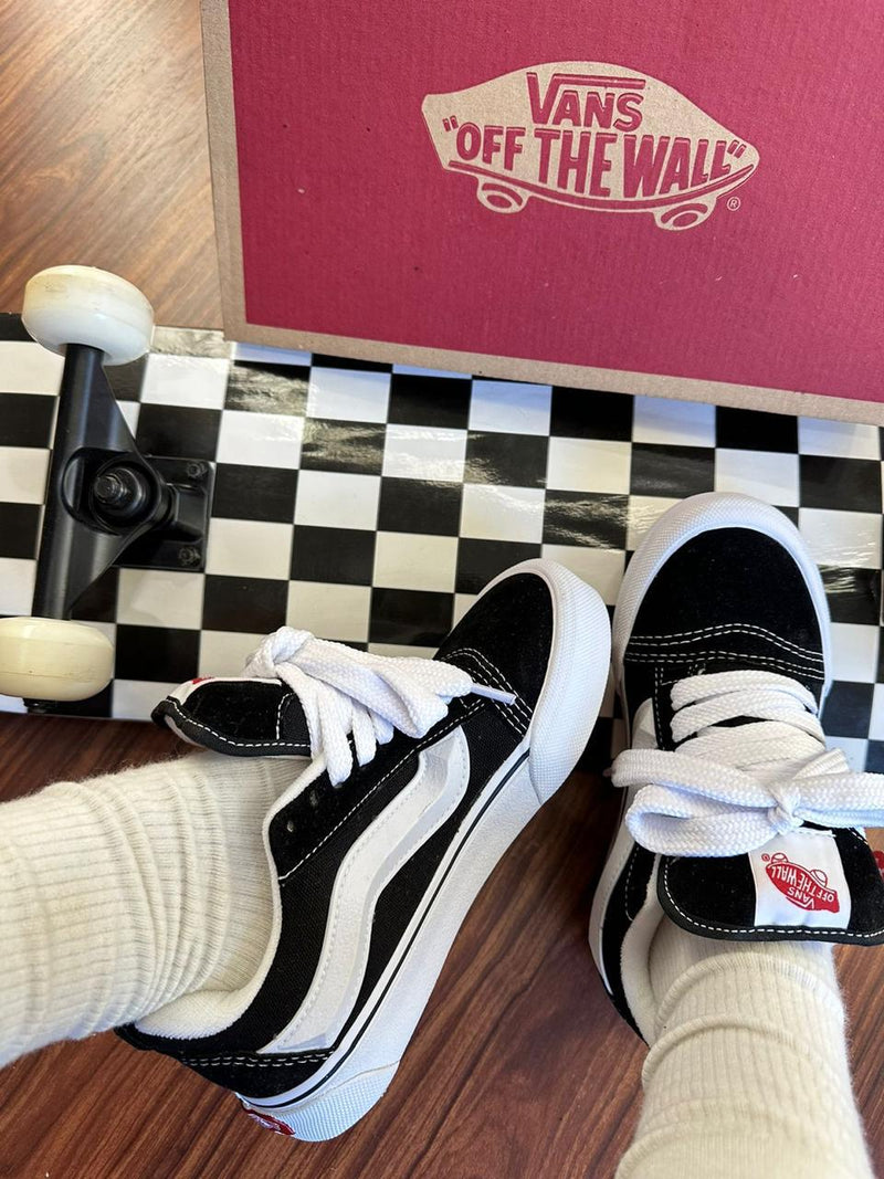 Tênis Vans KnuSkool – Preto & Branco