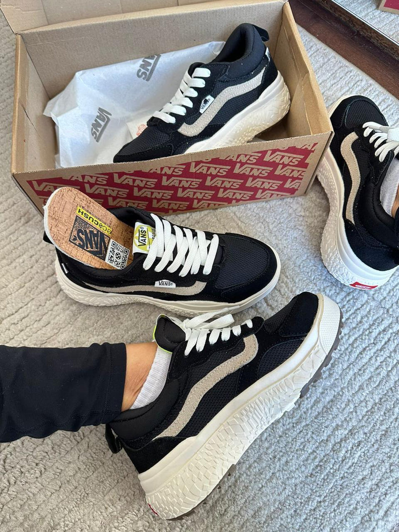 TÊNIS VANS UltraRange Neo VR3 – Preto Classic