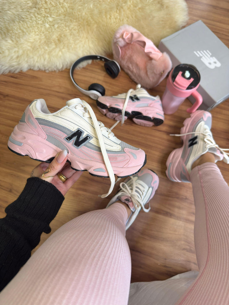 TÊNIS NEW BALANCE 1000 – Off Sakura