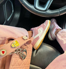 TÊNIS NIKE DUNK LOW SB – Teddy Bear Rosa