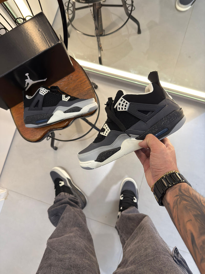 Tênis Nike Air Jordan 4 Retrô - Preto e Cinza