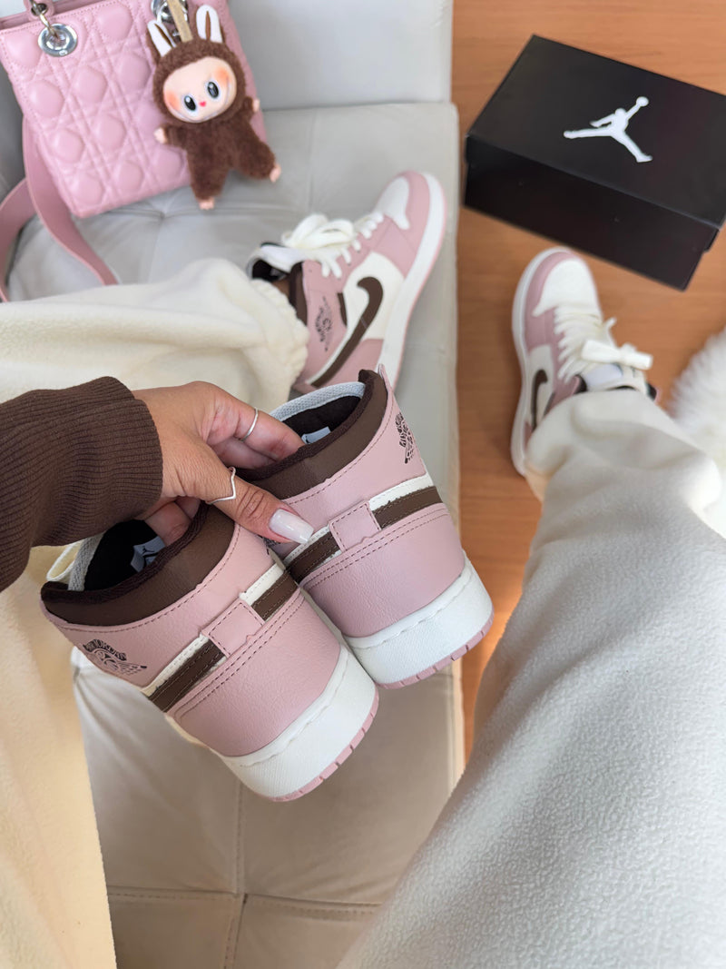 Tênis Nike Air Jordan 1 High - Off Strawberry