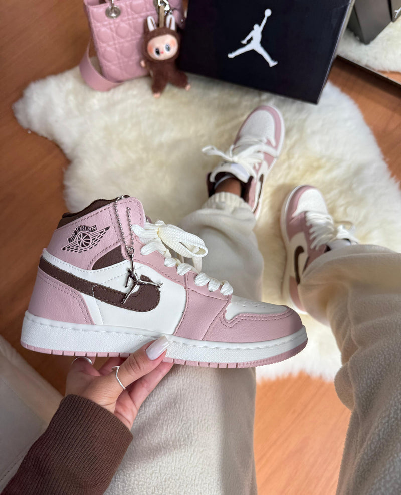 Tênis Nike Air Jordan 1 High - Off Strawberry