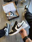 Tênis Nike Air Jordan 1 Low - Preto e Cinza