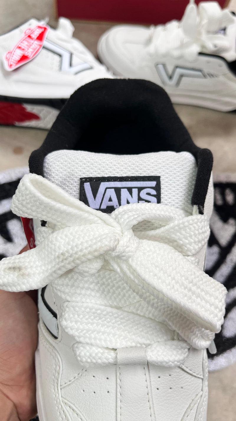 Tênis Vans Up Land - Branco & Preto