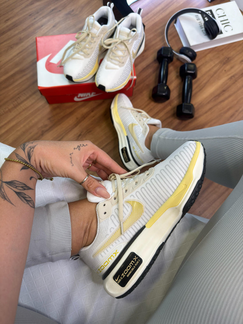 Tênis Nike ZoomX Invincible Run 3 - Branco/Amarelo