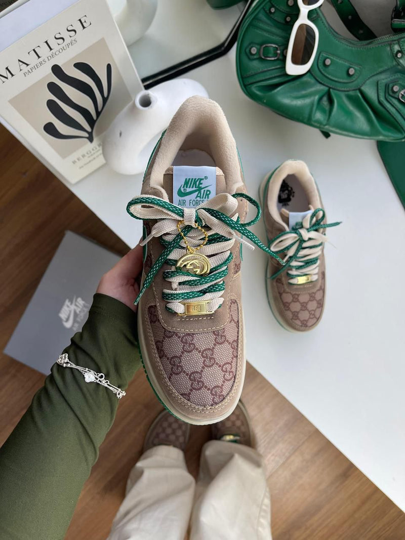 Tênis Nike Air Force 1 x Gucci – Verde & Marrom