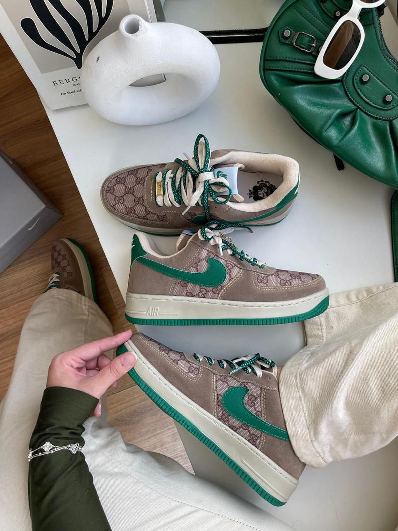 Tênis Nike Air Force 1 x Gucci – Verde & Marrom
