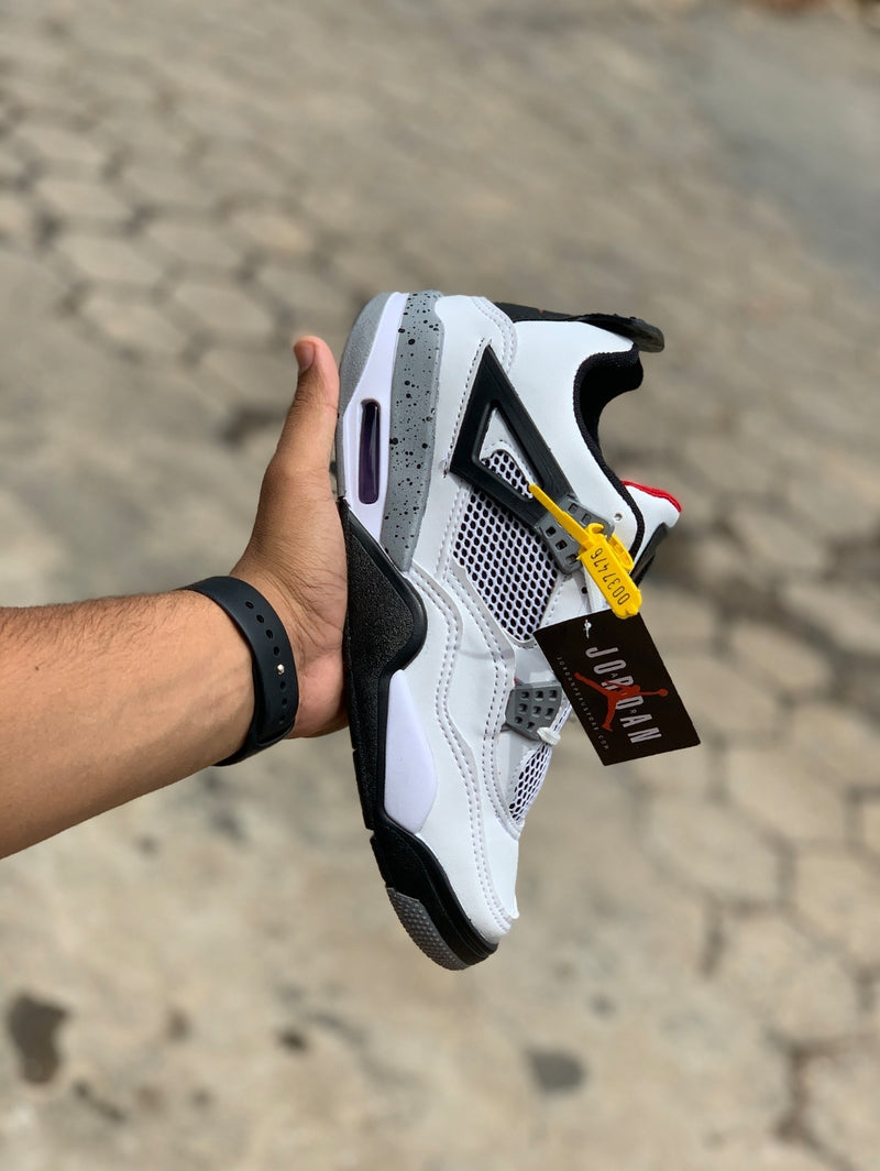 Nike Air Jordan Retro 4 / Branco & Cement