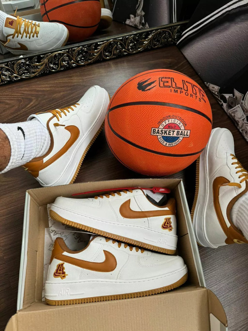 Nike Air Force 1 Lakers - Caramelo